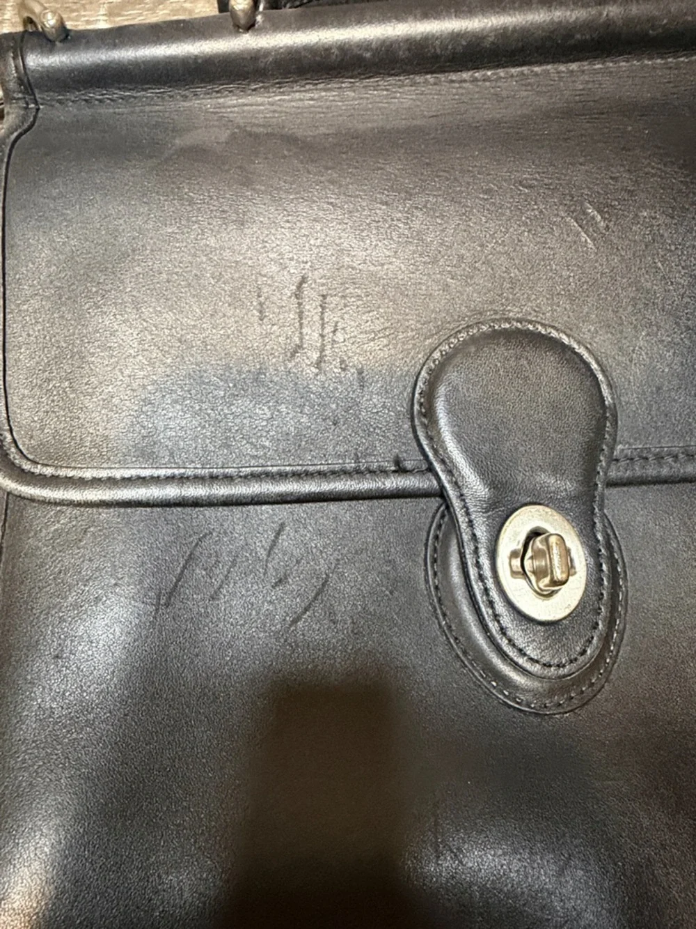 Vintage Coach Willis Bag (model number 9927), - Picture 4 of 6